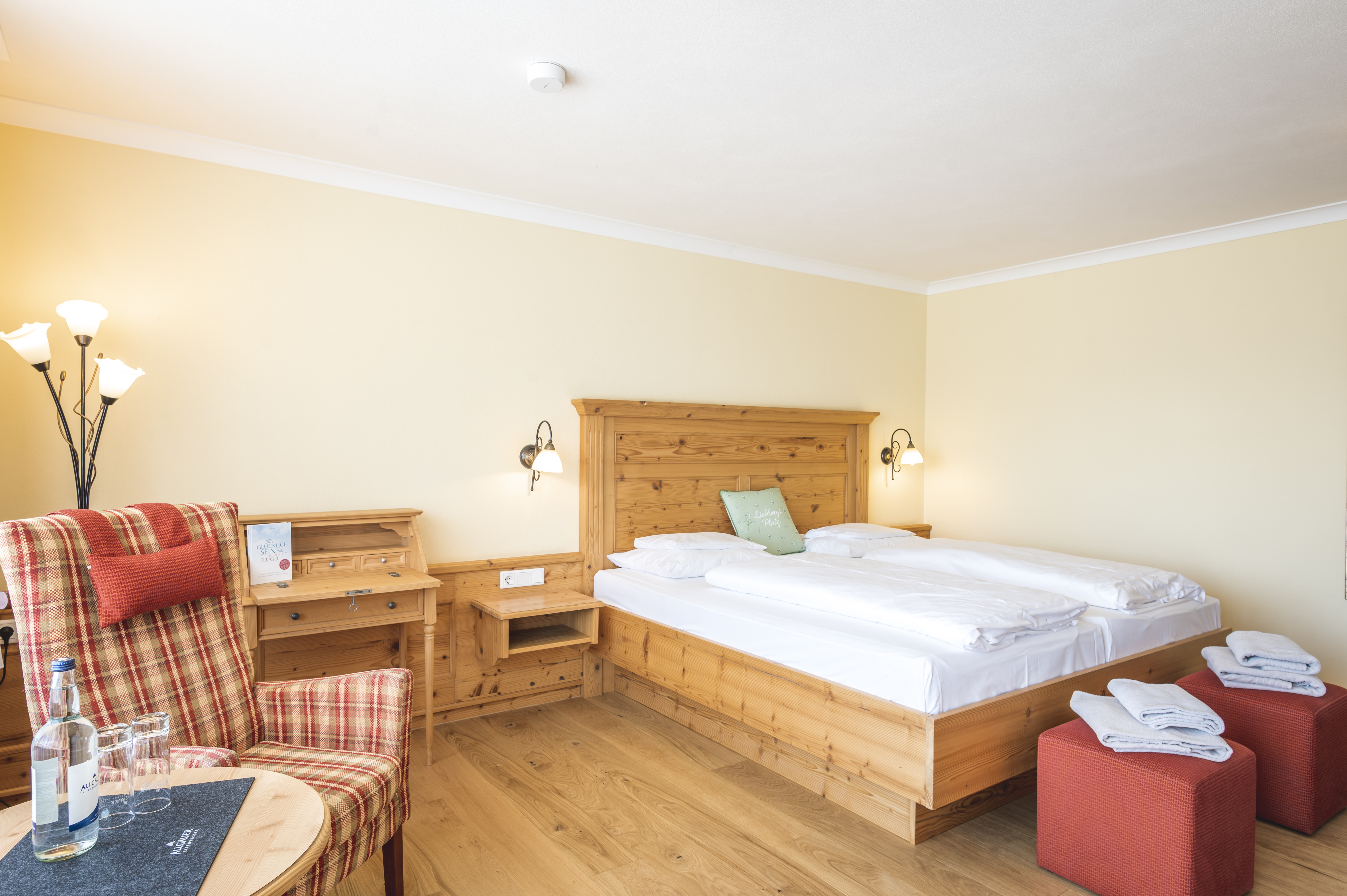 Natur-Landhaus Krone, Bio-Hotel & Soulfood-Restaurant Zimmerkategorien Gartenkräuter Komfortzimmer