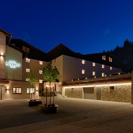 Wanderhotel: Hof bei Nacht - Hotel Interest of Bavaria