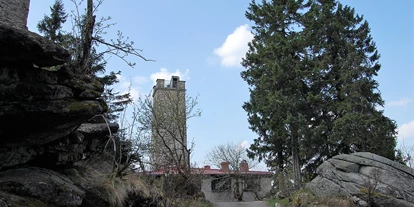 Wanderurlaub - Fahrstuhl - Bayern - Asenturm Ochsenkopf - Hotel Kaiseralm