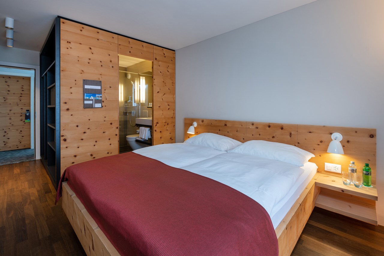 Arenas Resort Schweizerhof Zimmerkategorien Alpines Doppelzimmer