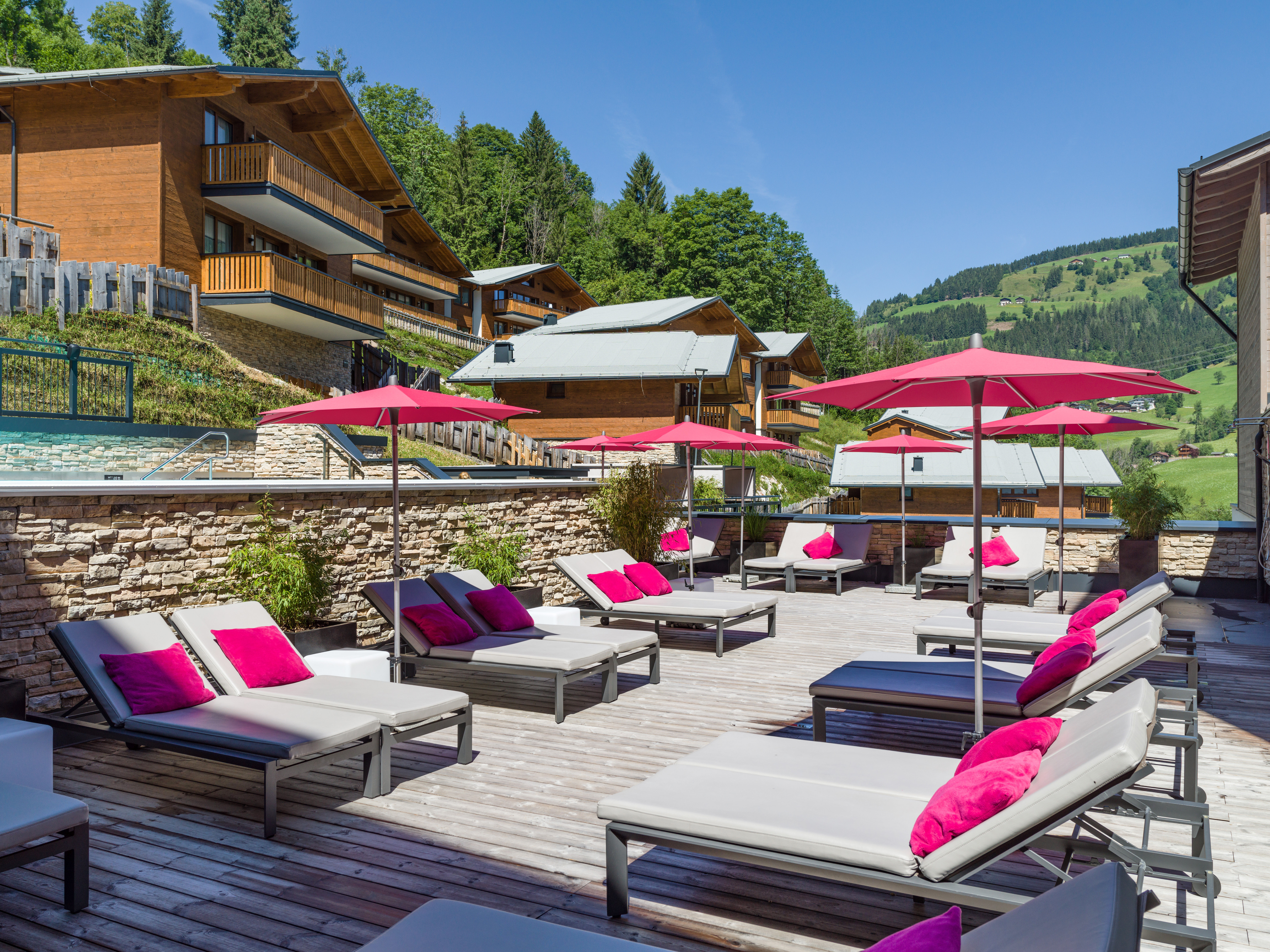 Wanderurlaub - Wanderschuhe: 2 Wanderschuhe - ADAPURA HOTEL WAGRAIN