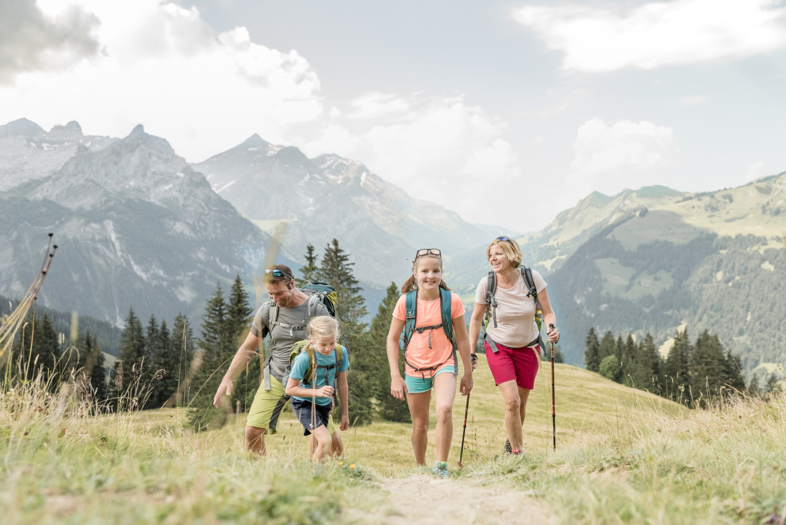 Wanderhotel: Wandern Gstaad - GOLFHOTEL Les Hauts de Gstaad & SPA