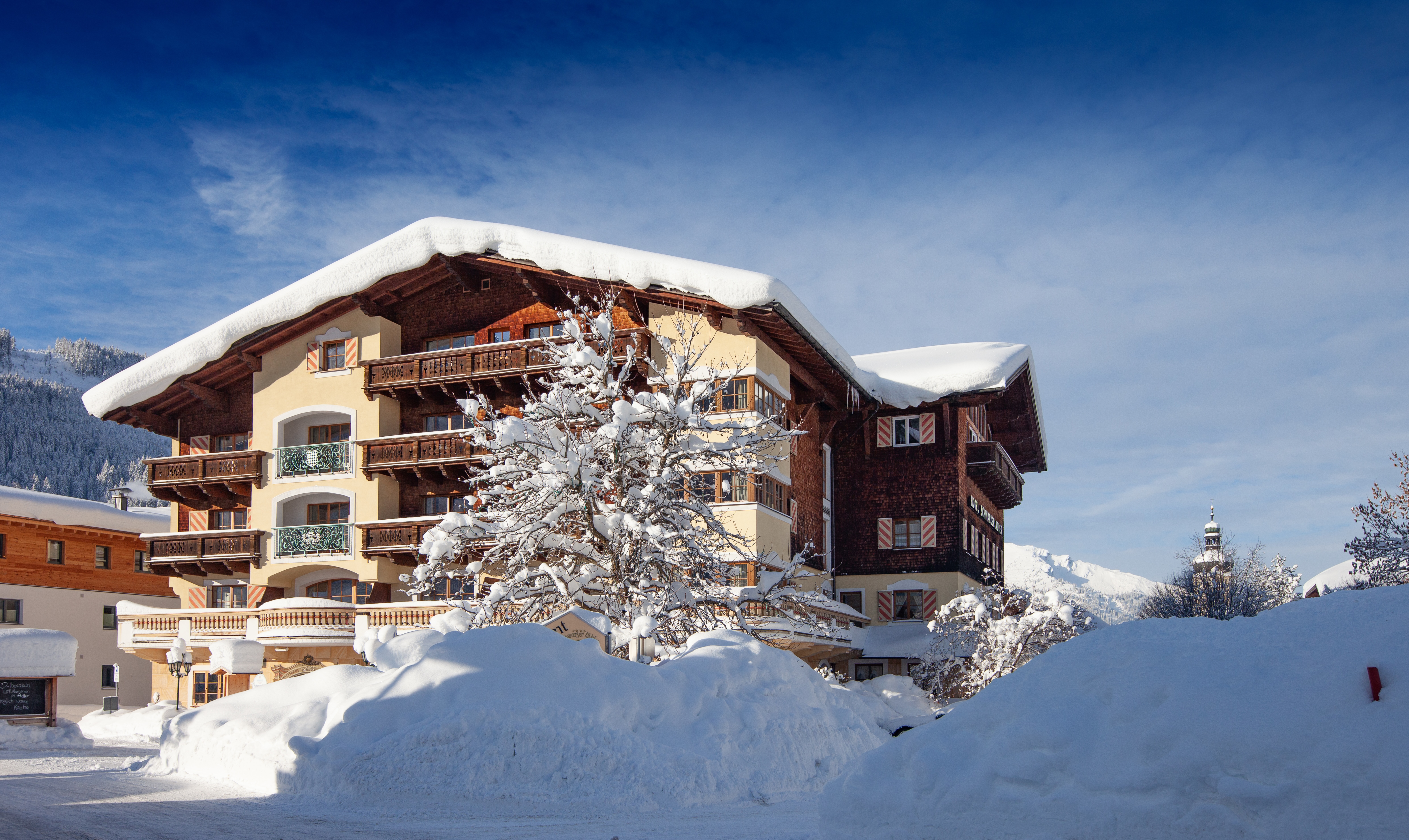Wanderhotel: Hotel Schwarzer Adler im Winter - Hotel Schwarzer Adler