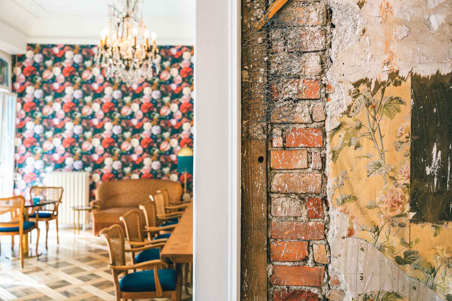 Wanderhotel: Bibliothek - Hotel Bellevue-Terminus