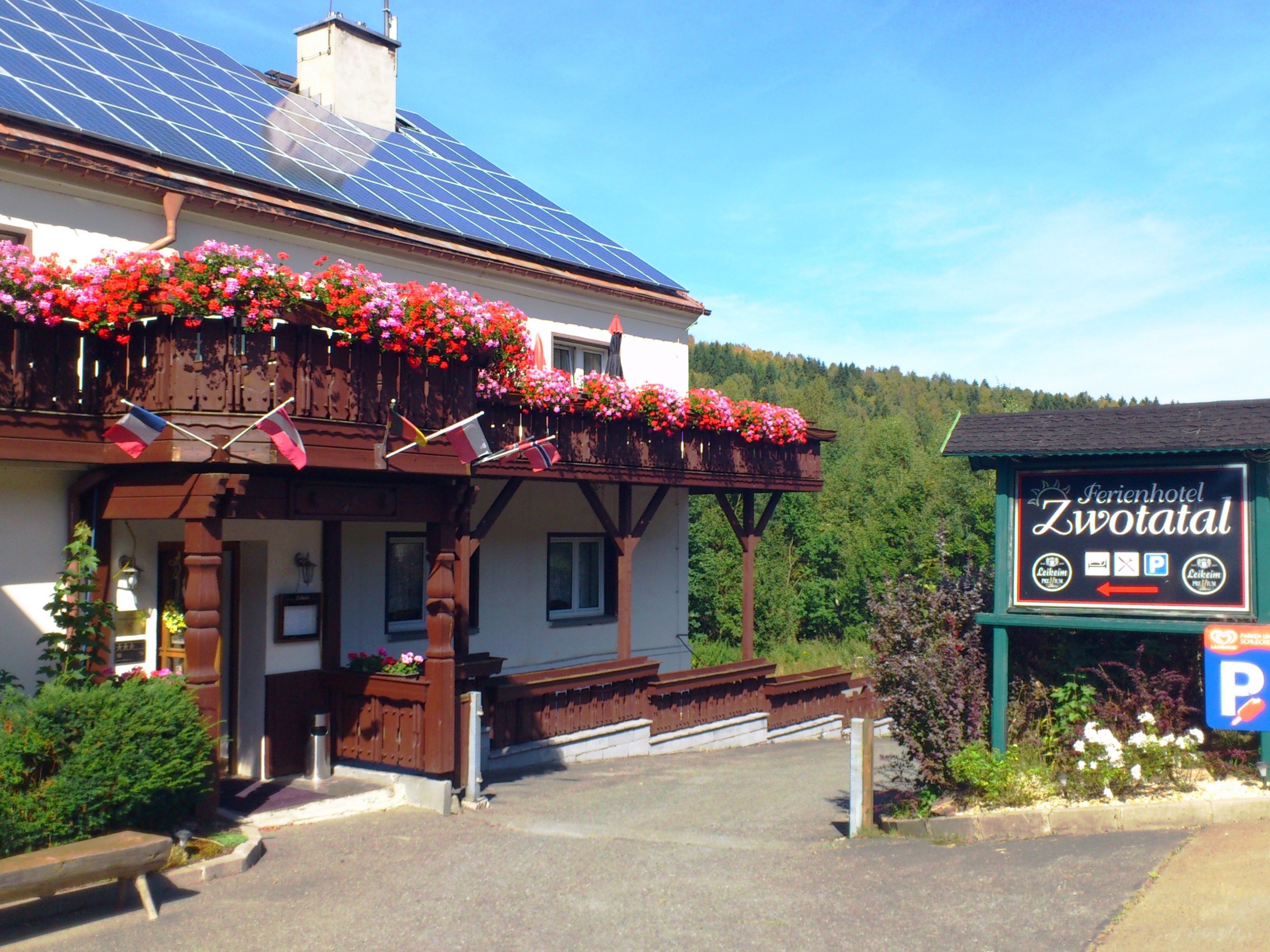 Wanderurlaub - Parkplatz: kostenlos beim Hotel - Zwota - Hotel - Ferienhotel Zwotatal