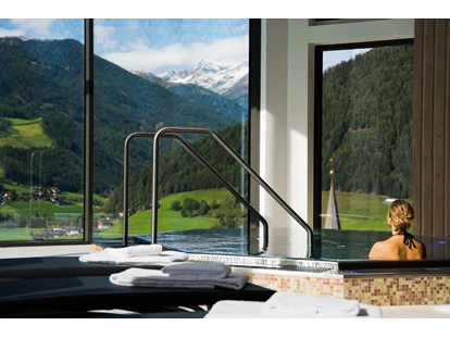 Wanderurlaub - Fahrstuhl - Goldried SPA Bereich - Hotel Goldried