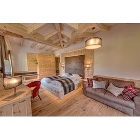 Wanderhotel: Beispiel einer Suite im Tirolerhof. 
Jede Suite ist individuell eingerichtet! - Hotel Tirolerhof