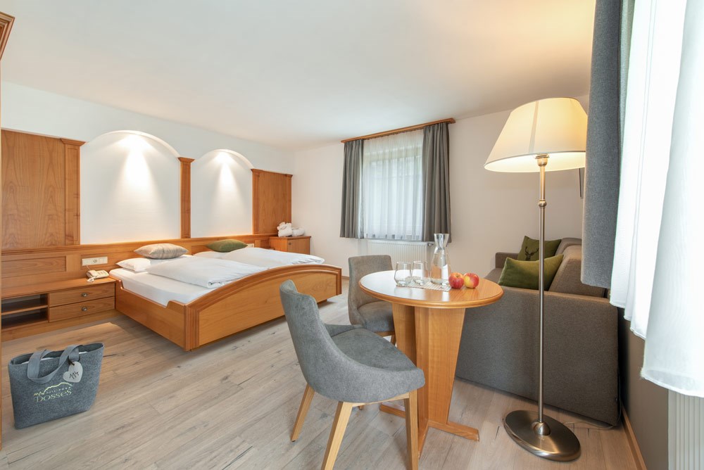 Hotel Dosses Zimmerkategorien Zimmer Tschamin 