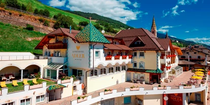 Wanderurlaub - Klobenstein - Ruhe, Wellness & Zweisamkeit:
Traute Zweisamkeit und eine traumhafte Panoramalage genießen Sie im einzigen Adults-Only-Hotel in Villanders und Umgebung! - Sonnenhotel Adler