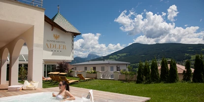 Wanderurlaub - Klobenstein - Ruhe, Wellness & Zweisamkeit:
Traute Zweisamkeit und eine traumhafte Panoramalage genießen Sie im einzigen Adults-Only-Hotel in Villanders und Umgebung! - Sonnenhotel Adler