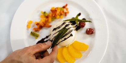 Wanderurlaub - Klobenstein - Weils hausgemacht am besten schmeckt:
Regional, nachhaltig & gesund: Unsere Produkte stammen vorwiegend aus der eigenen Backstube, Patisserie, Metzgerei und Räucherkammer und aus der Region. - Sonnenhotel Adler