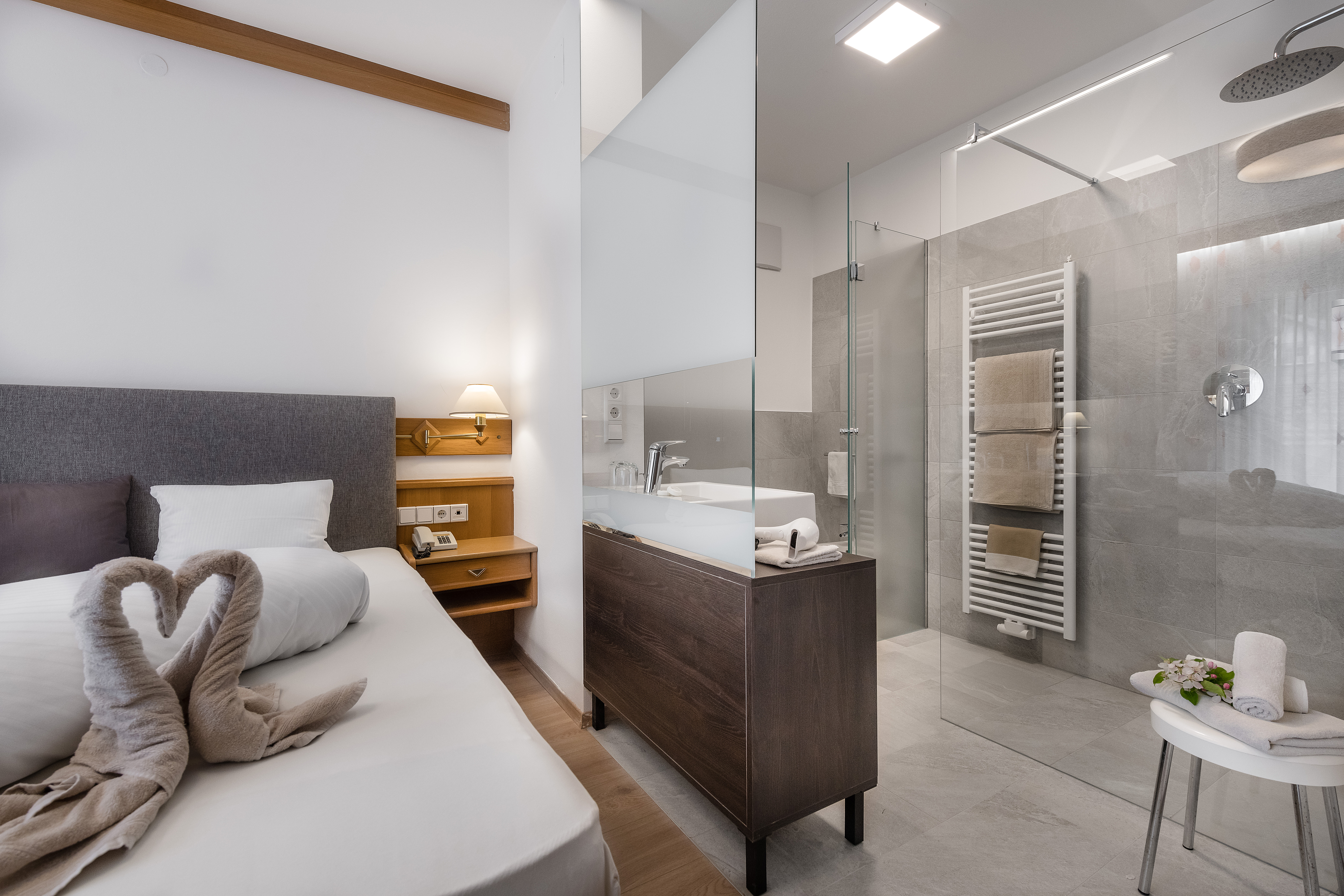 Wanderurlaub - Pools: Außenpool beheizt - Italien - Doppelzimmer Anemone - Wilma - Garden Hotel