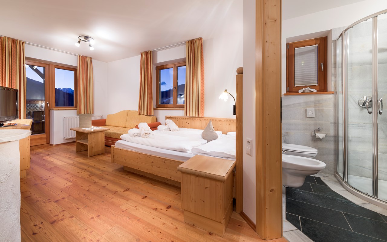 Hotel Bergschlössl Zimmerkategorien Naturzimmer Karspitz