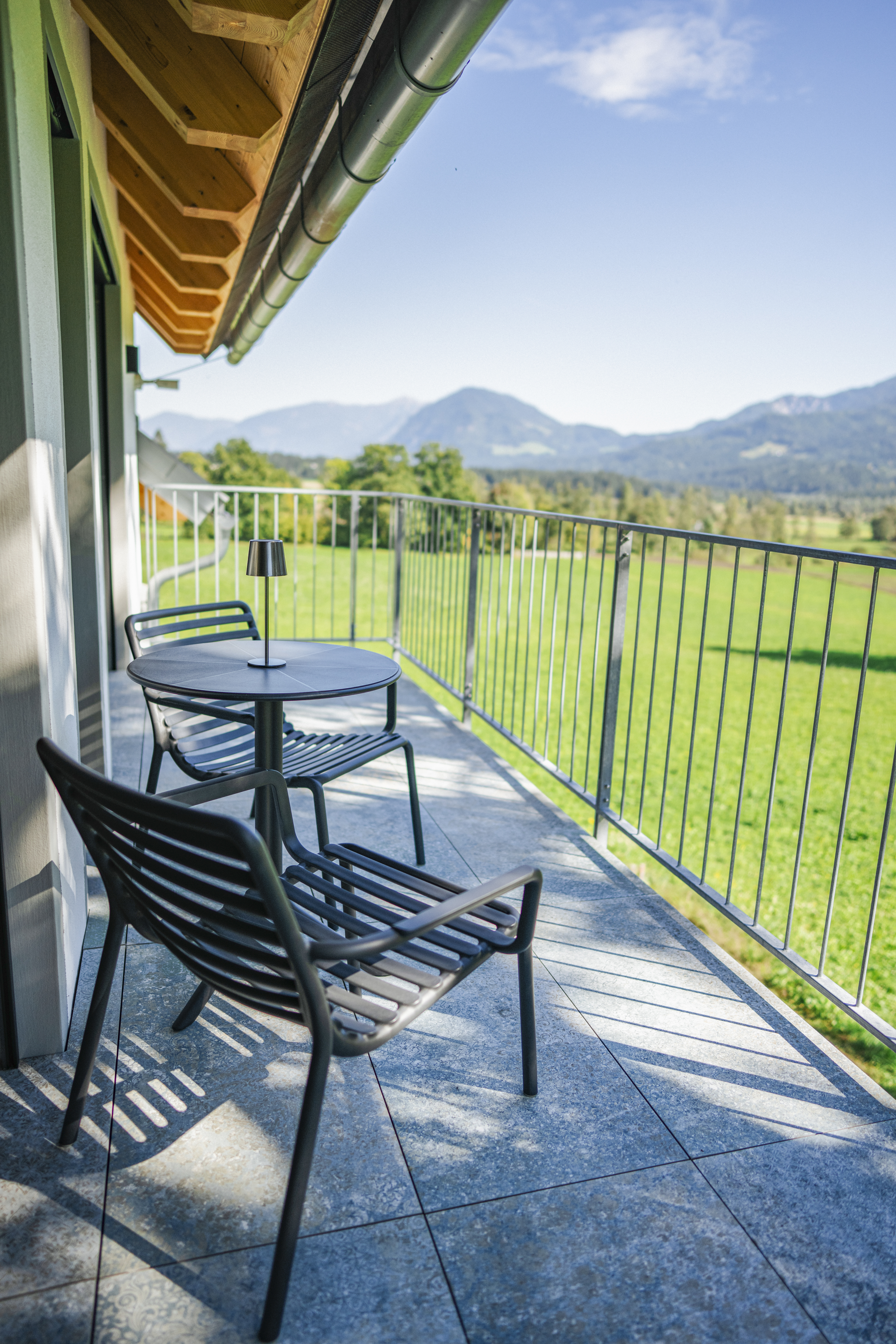 Wanderhotel: Zugang Balkon Maisonette Zimmer - Das Jakob – Historia in Otium
