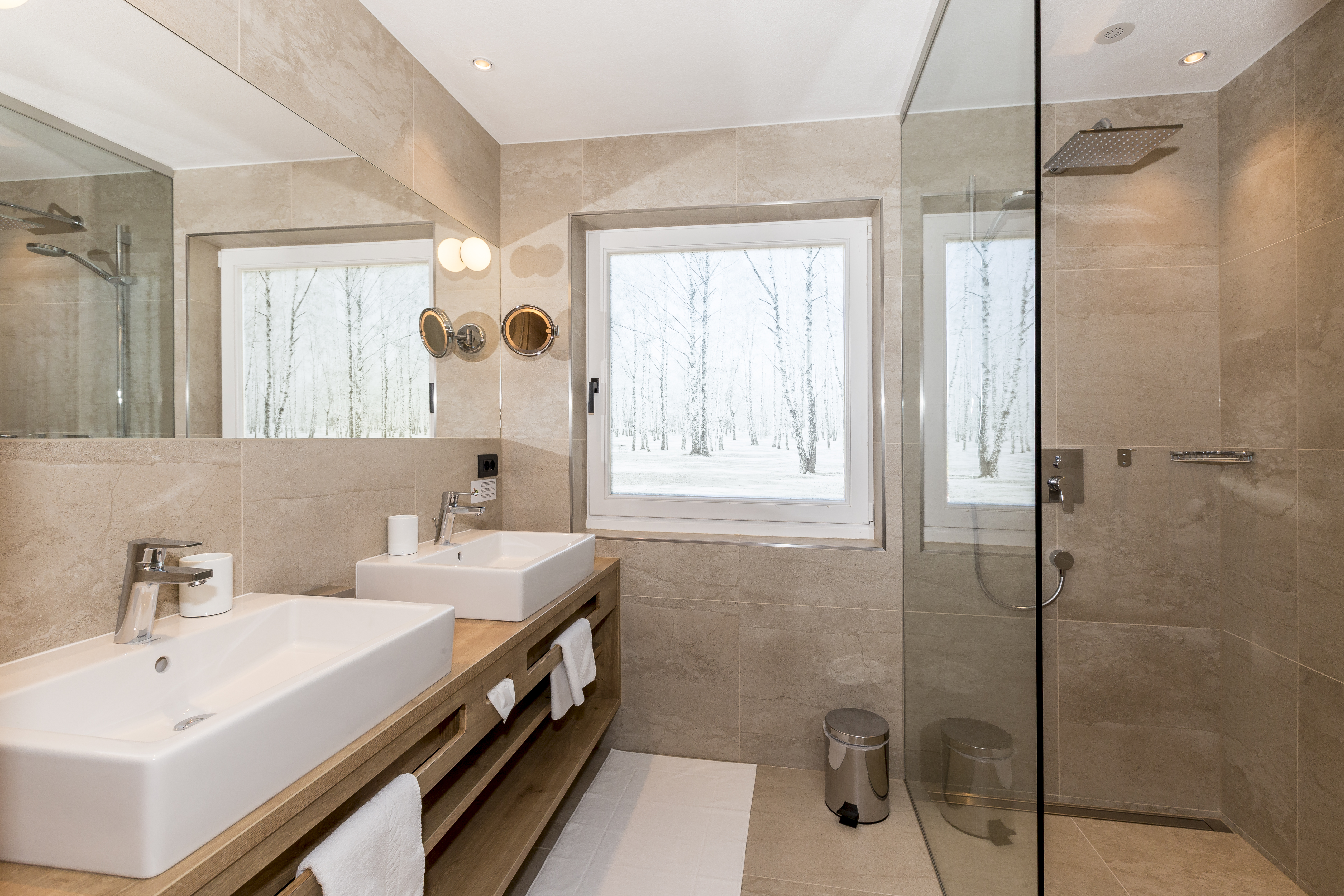 Wanderurlaub - Hotel-Schwerpunkt: Wandern & Biken - Italien - Turmzimmer deluxe- Badezimmer - Hotel Royal ***S