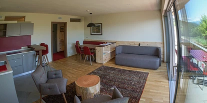 Wanderurlaub - Fahrstuhl - Ferienwohnung Pfirsichgarten Gasthof Steinegger Eppan  - Hotel - Gasthof Steinegger Eppan