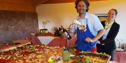 Wanderurlaub - Fahrstuhl - Buffet Gasthof Steinegger Eppan  - Hotel - Gasthof Steinegger Eppan