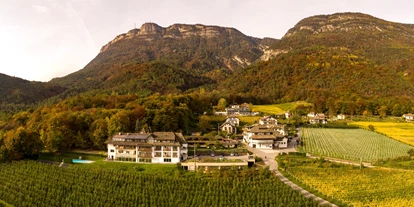 Wanderurlaub - Fahrstuhl - Stammhaus und Haus Heidi Gasthof Steinegger  Eppan - Hotel - Gasthof Steinegger Eppan