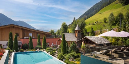 Wanderurlaub - Pools: Schwimmteich - Südtirol - Hotel Quelle Nature Spa Resort *****