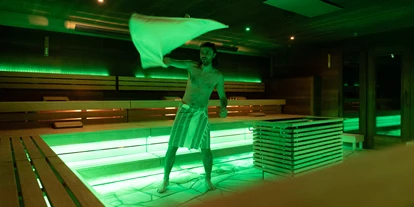 Wanderurlaub - Pools: Schwimmteich - Südtirol - Hotel Quelle Nature Spa Resort *****