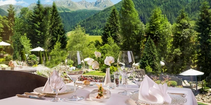 Wanderurlaub - Pools: Schwimmteich - Südtirol - Hotel Quelle Nature Spa Resort *****