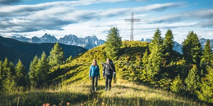 Wanderurlaub - Pools: Schwimmteich - Südtirol - Hotel Quelle Nature Spa Resort *****