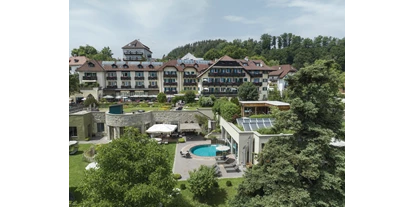 Wanderurlaub - Klobenstein - Frontalansicht  - Hotel Bemelmans-Post