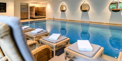 Wanderurlaub - Fahrstuhl - Bayern - Hallenbad ©Staudacherhof_Wolfgang Ehn - Hotel Staudacherhof