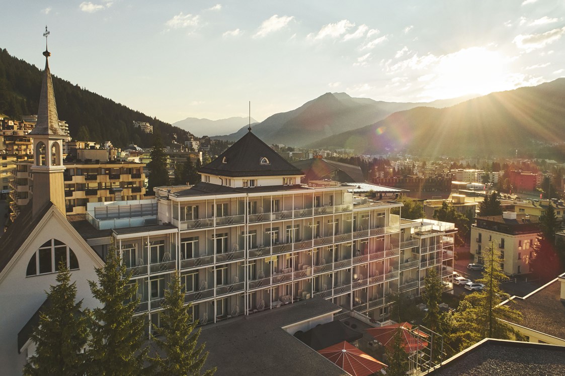 Wanderhotel: Hard Rock Hotel Davos - im Herzen des Bündnerlandes - Hard Rock Hotel Davos