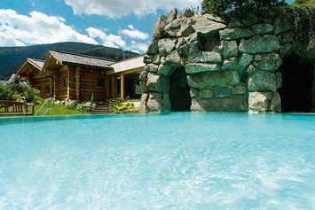 Wanderhotel: Saunadorf mit Sole-Grottenpool - DAS RONACHER Therme & Spa Resort