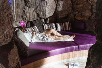 Wanderhotel: Amethysten Grotte - DAS RONACHER Therme & Spa Resort