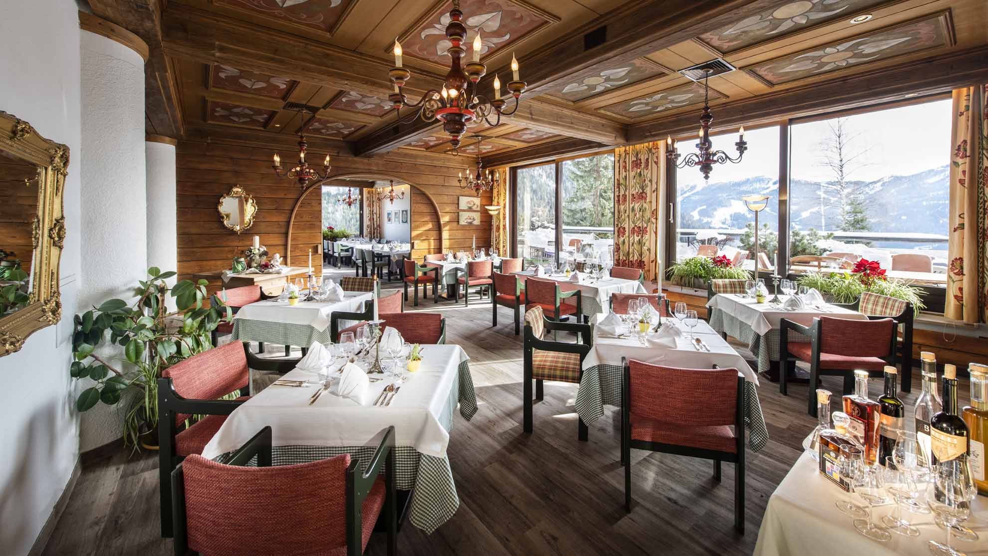 Wanderhotel: Speisesaal
©️ Rupert Mühlbacher - Hotel St. Oswald