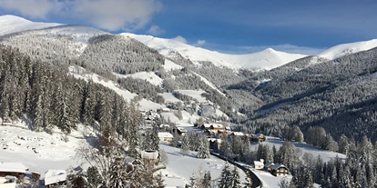 Wanderurlaub - Fahrstuhl - Ausblick im Winter - Hotel St. Oswald