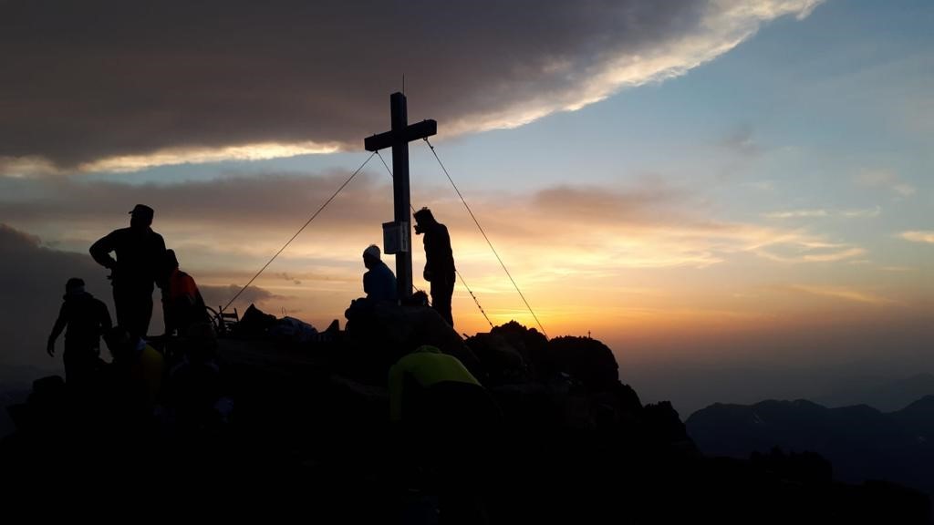 Wanderhotel: Sonnenaufgang Wildkogel - Hotel Senningerbräu