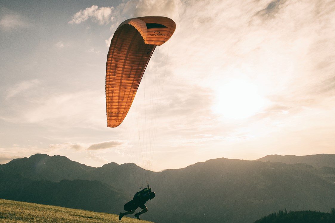 Wanderhotel: Paragliding - Hotel Berg-Leben