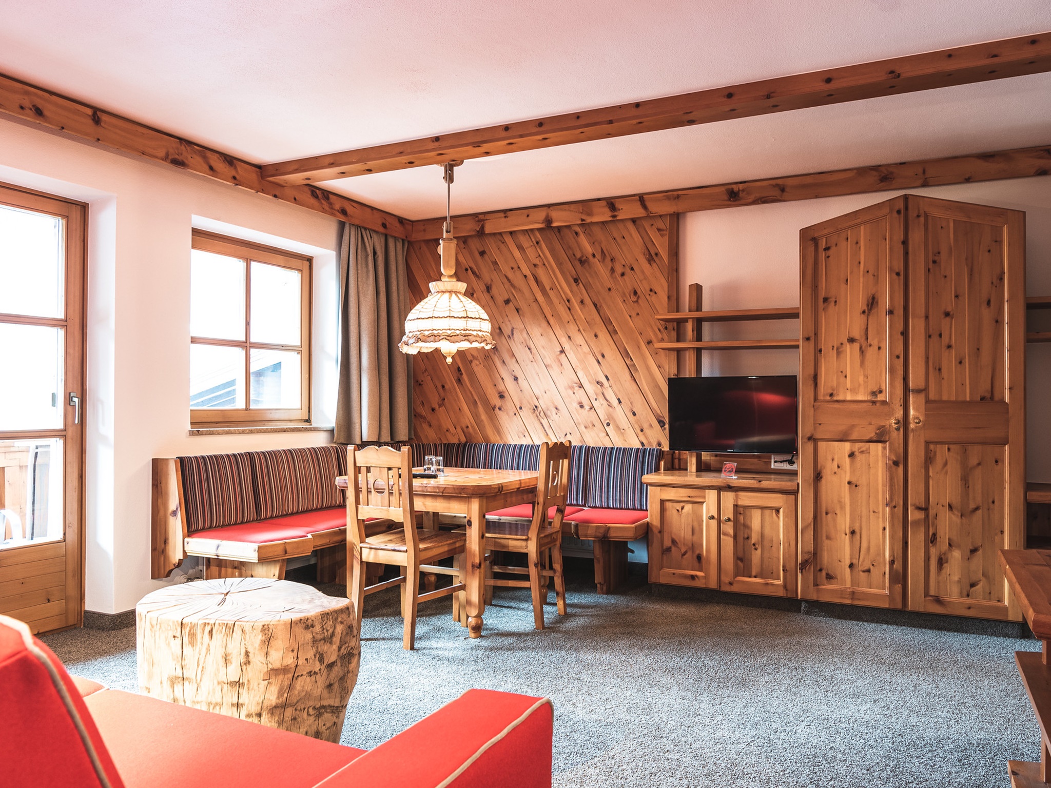 Das Falkenstein Kaprun Zimmerkategorien Zirbensuite Superior