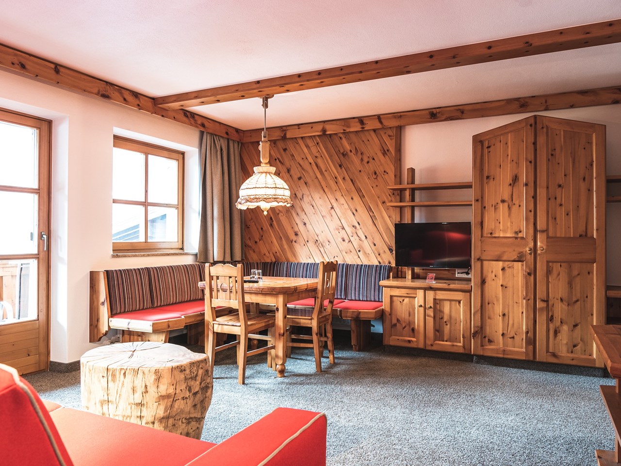 Das Falkenstein Kaprun Zimmerkategorien Zirbensuite Superior