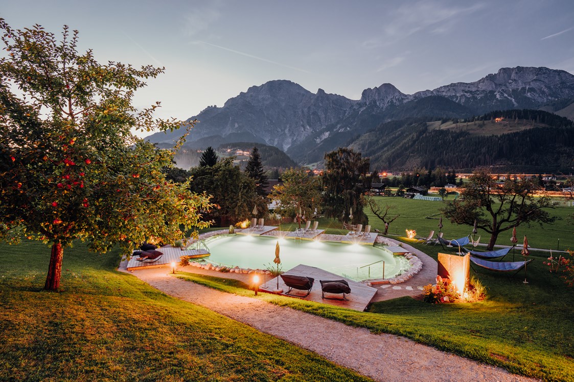 Wanderhotel: Naturpool - Hotel Garni Das Stoaberg