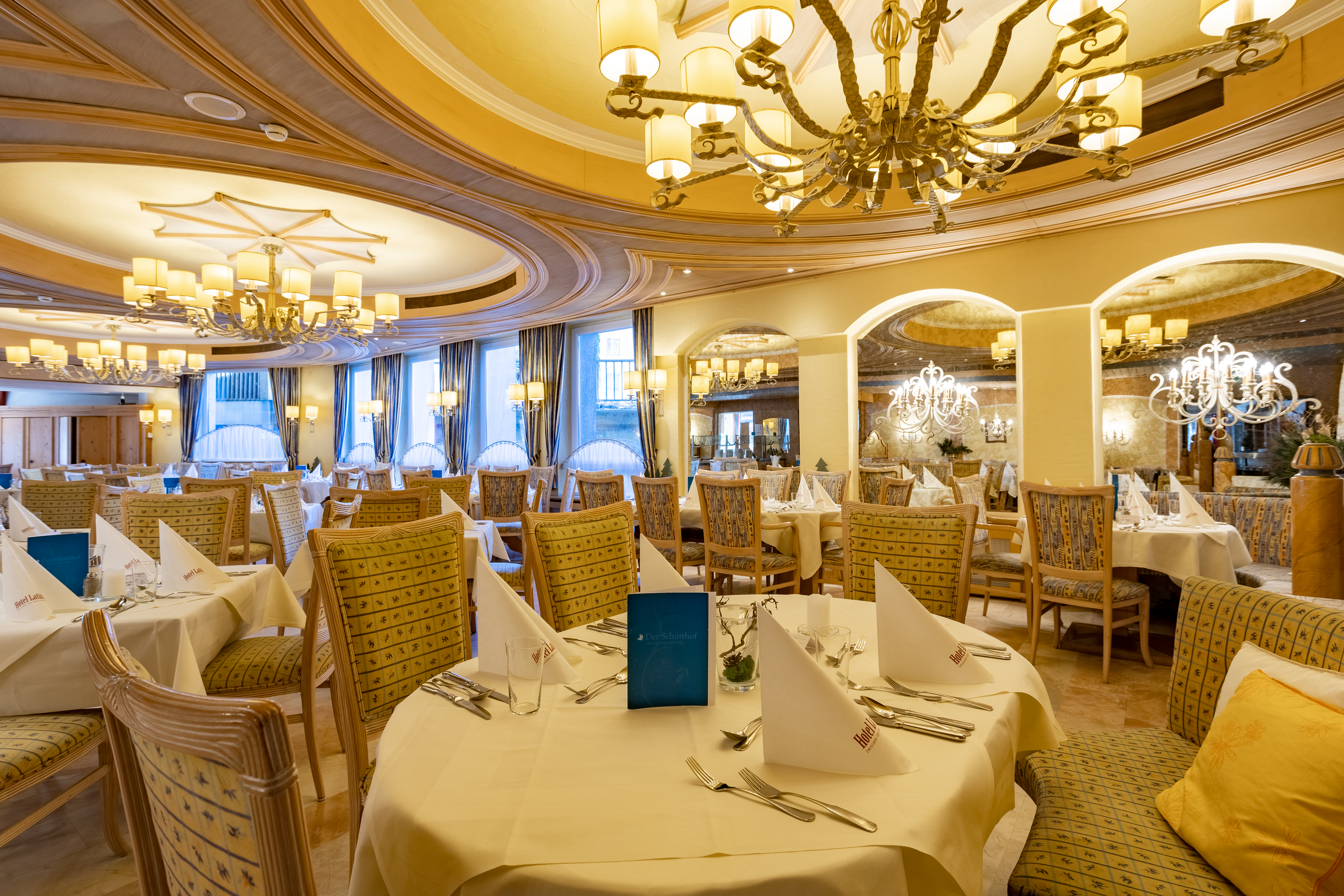 Wanderhotel: Restaurant - HOTEL DER SCHÜTTHOF 