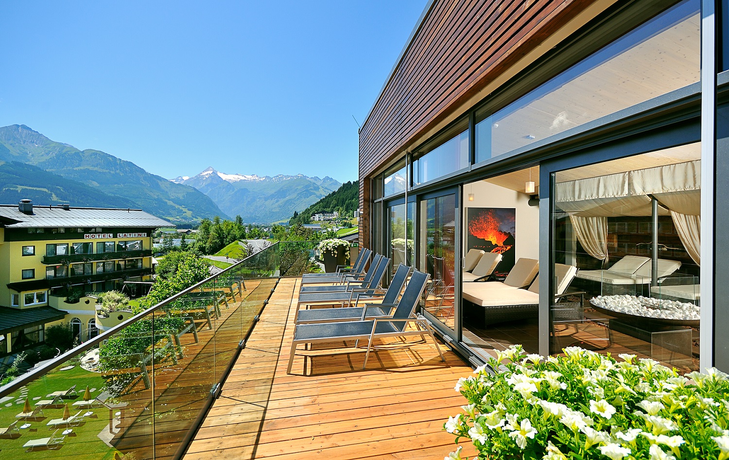 Wanderhotel: Vulcano Spa Terasse - HOTEL DER SCHÜTTHOF 
