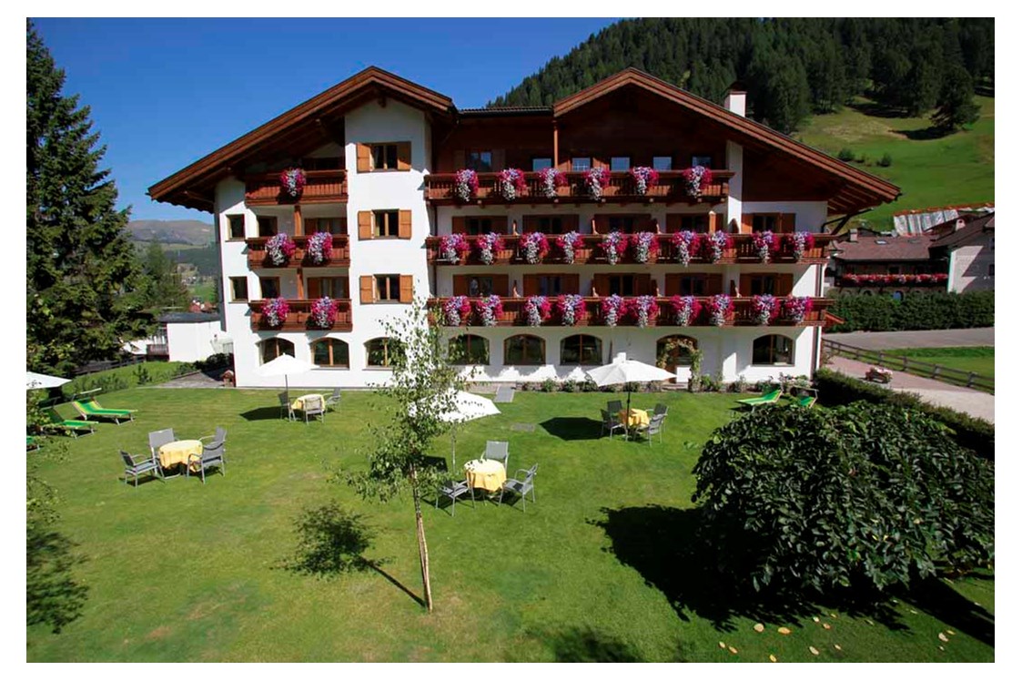 Wanderhotel: Der Jagdhof im Sommer - Hotel Jagdhof