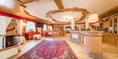 Wanderurlaub - Klobenstein - Rezeption - Hotel Miravalle