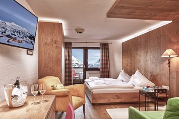 Wanderhotel: Hotelzimmer - Hotel Goldener Berg