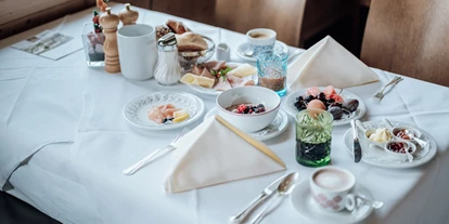 Wanderurlaub - Bach (Bach) - Frühstück - Hotel Goldener Berg - Your Mountain Selfcare Resort