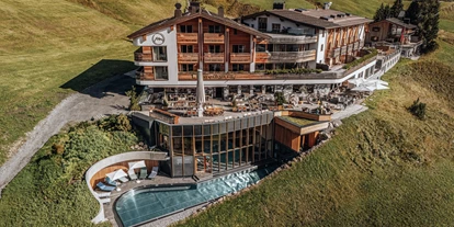 Wanderurlaub - Bach (Bach) - Außenansicht des Hotels - Hotel Goldener Berg - Your Mountain Selfcare Resort