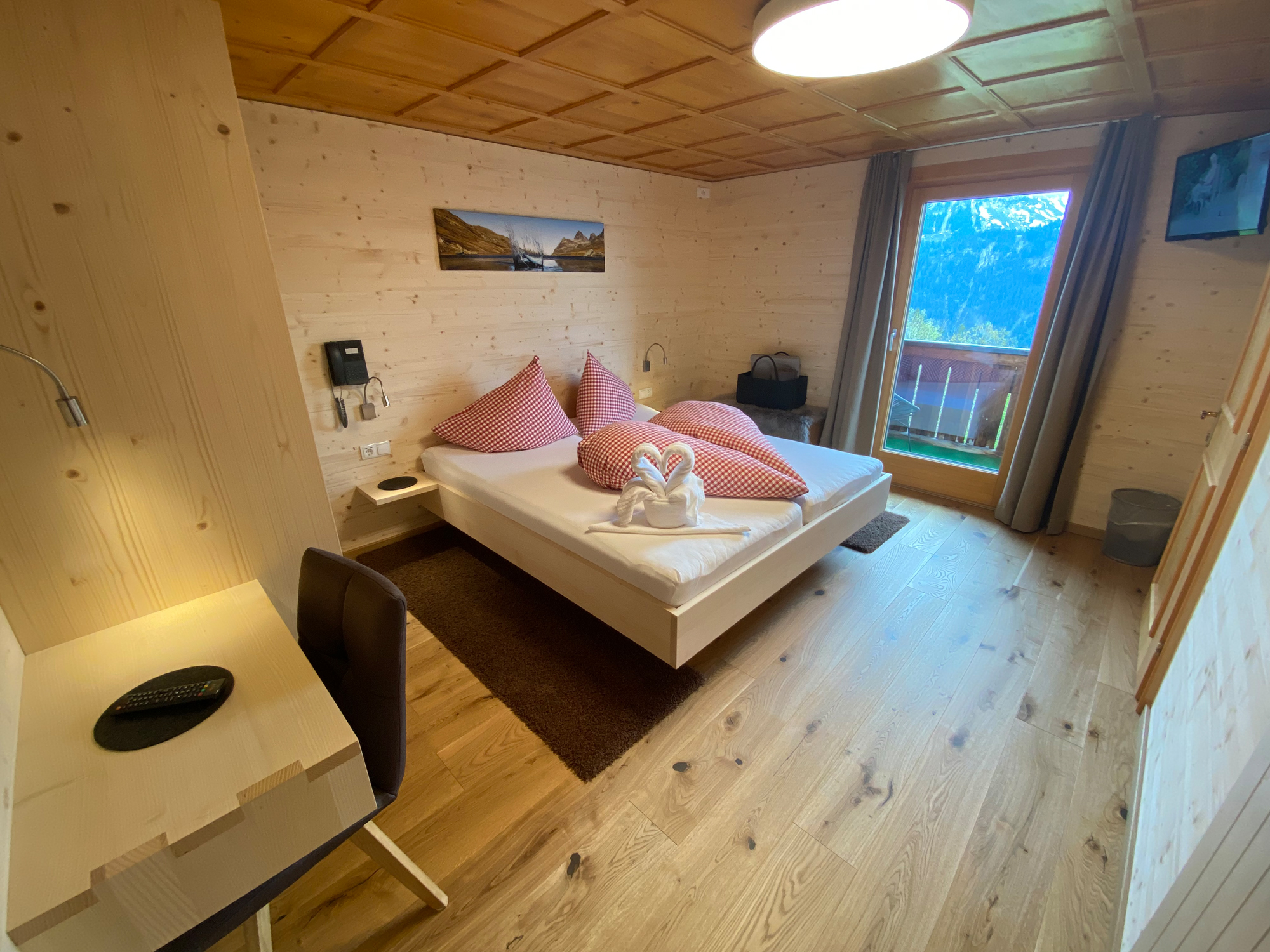 Wanderurlaub - PLZ 6782 (Österreich) - Deine Ruheoase "Panoramablick" im Panoramagasthof Kristberg im Silbertal, am Genießerberg im Montafon - Panoramagasthof Kristberg