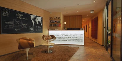 Wanderurlaub - Fahrstuhl - Empfang - Aparthotel Alpinresort Damüls