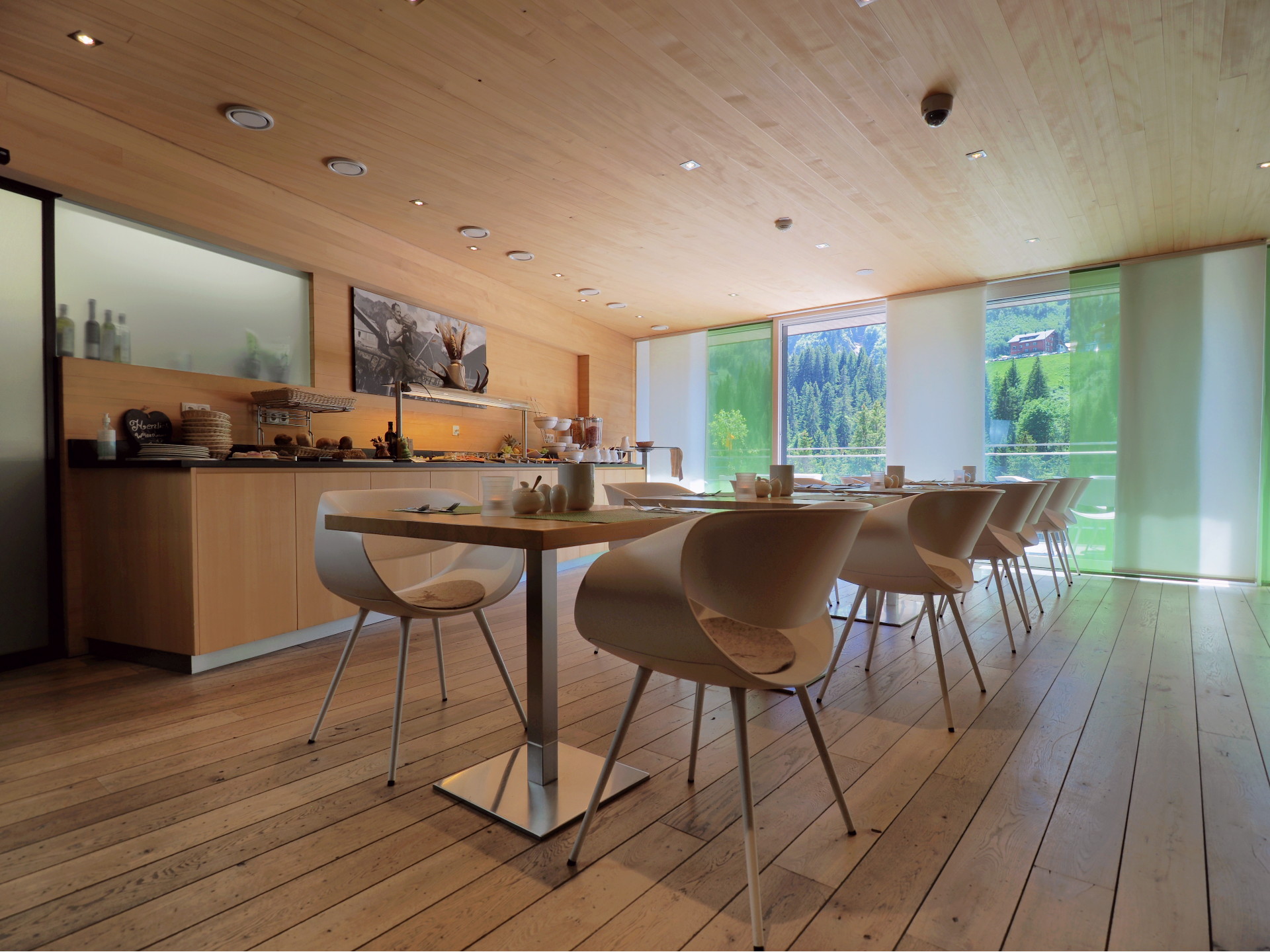 Wanderurlaub - PLZ 6782 (Österreich) - Frühstückssaal - Aparthotel Alpinresort Damüls