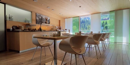 Wanderurlaub - Fahrstuhl - Frühstückssaal - Aparthotel Alpinresort Damüls