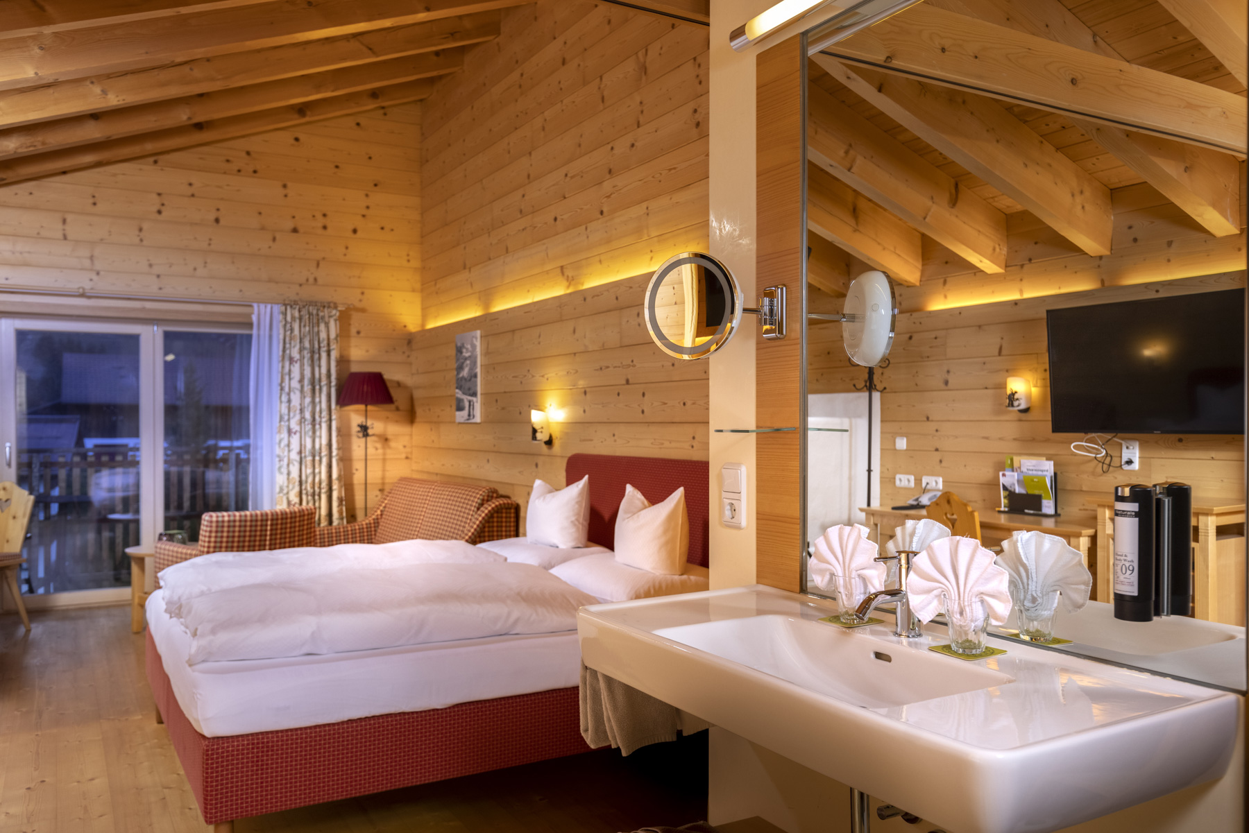 Hotel Walserberg Zimmerkategorien Tannberg Suite